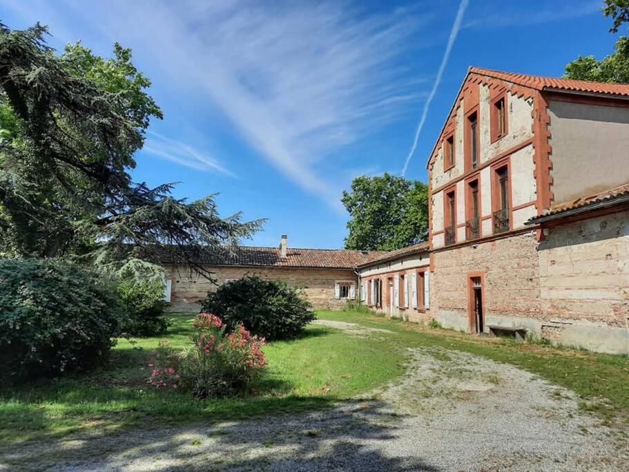Gite Au Coeur Du Chateau Flotis Castelnau-dʼEstrétefonds Extérieur photo